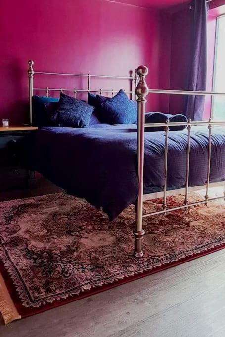 The Wolf'S Den Apartment Patrington ภายนอก รูปภาพ