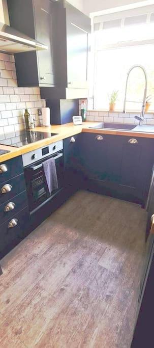 The Wolf'S Den Apartment Patrington ภายนอก รูปภาพ
