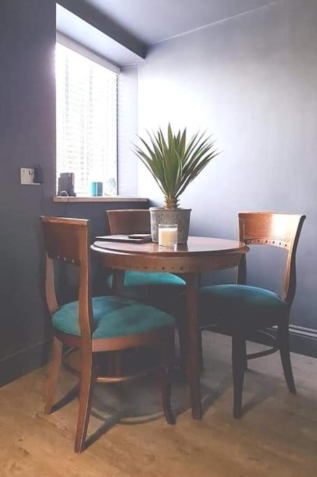 The Wolf'S Den Apartment Patrington ภายนอก รูปภาพ